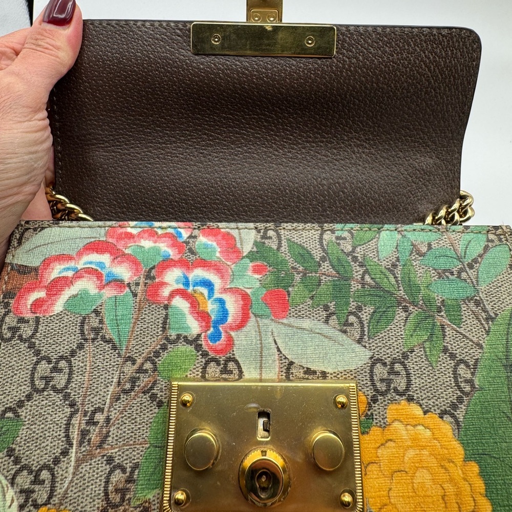 Gucci Small GG Supreme Tian Padlock Bag - Picture 15 of 16